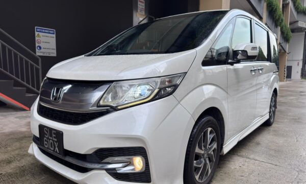 STEP WAGON SPADA 1.5 