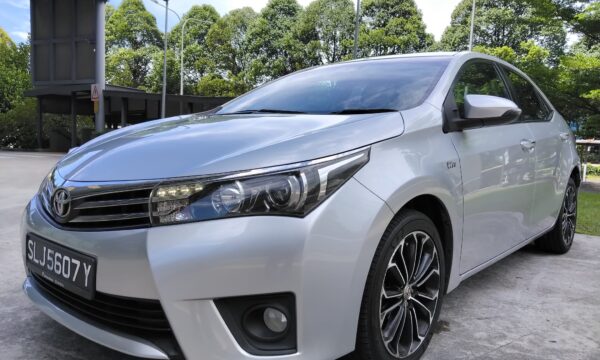 COROLLA ALTIS 1.6
