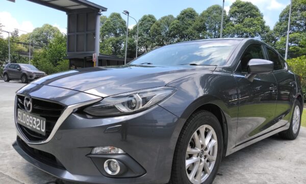 MAZDA 3 1.5L DELUXE
