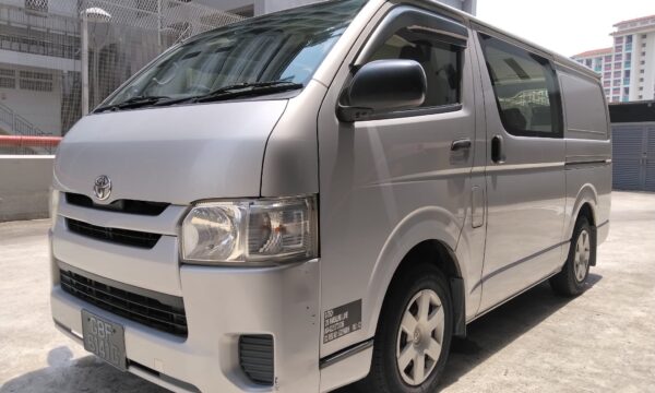 HIACE VAN TURBO 5 DR MANUAL